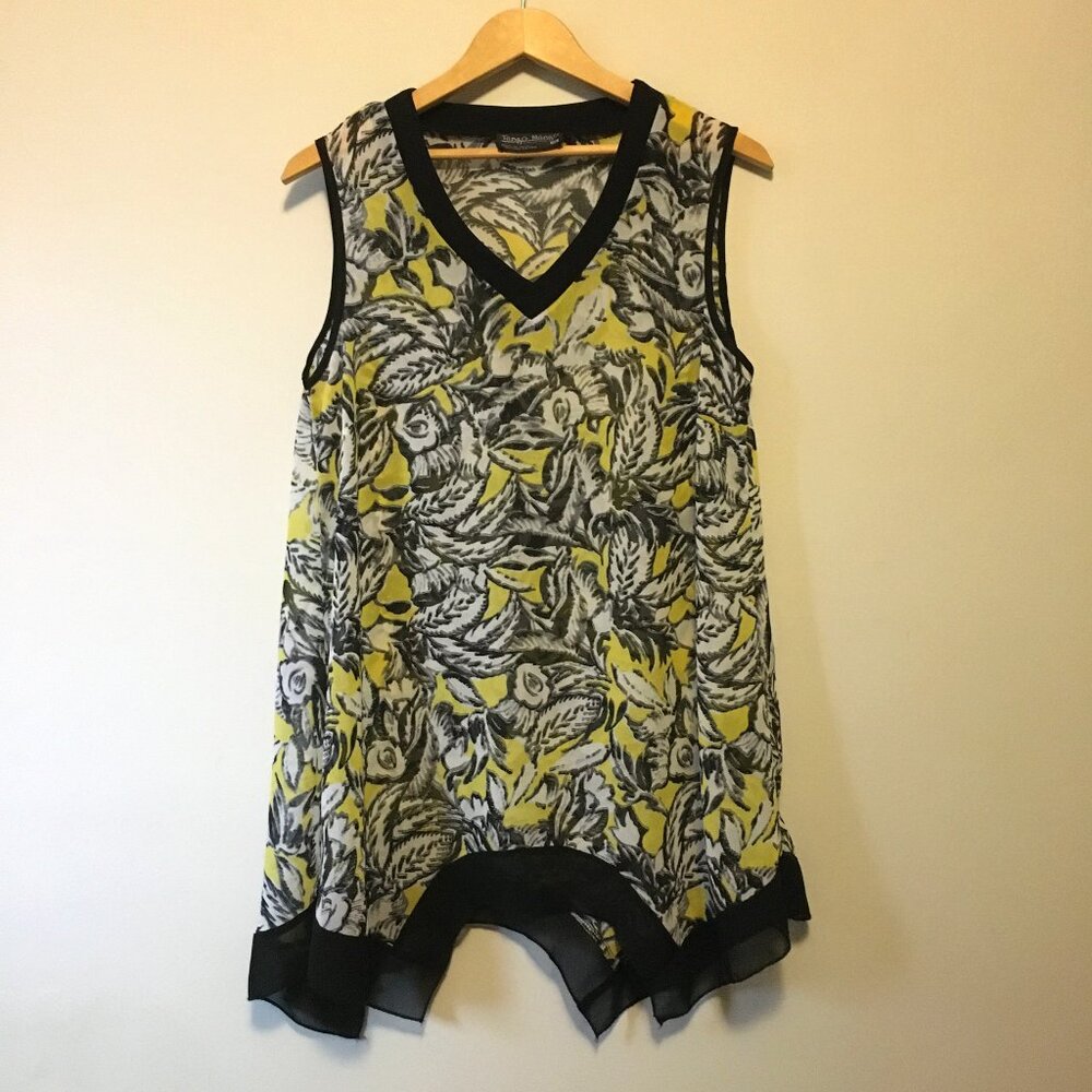 Tango Mango Yellow Black & White Floral Handkerchief Hem V-Neck Top Medium